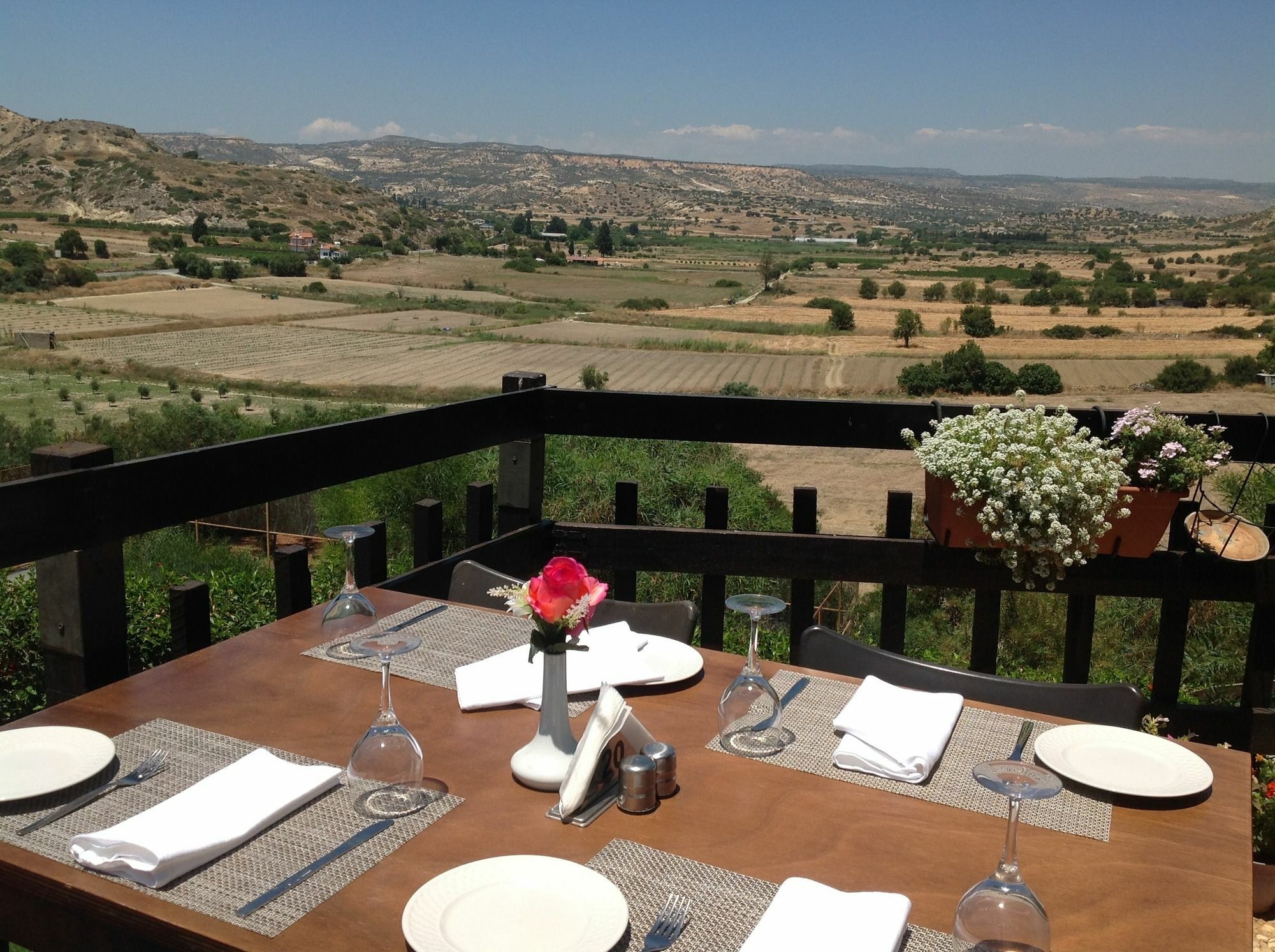 Pelekanos Apartments Pissouri Buitenkant foto